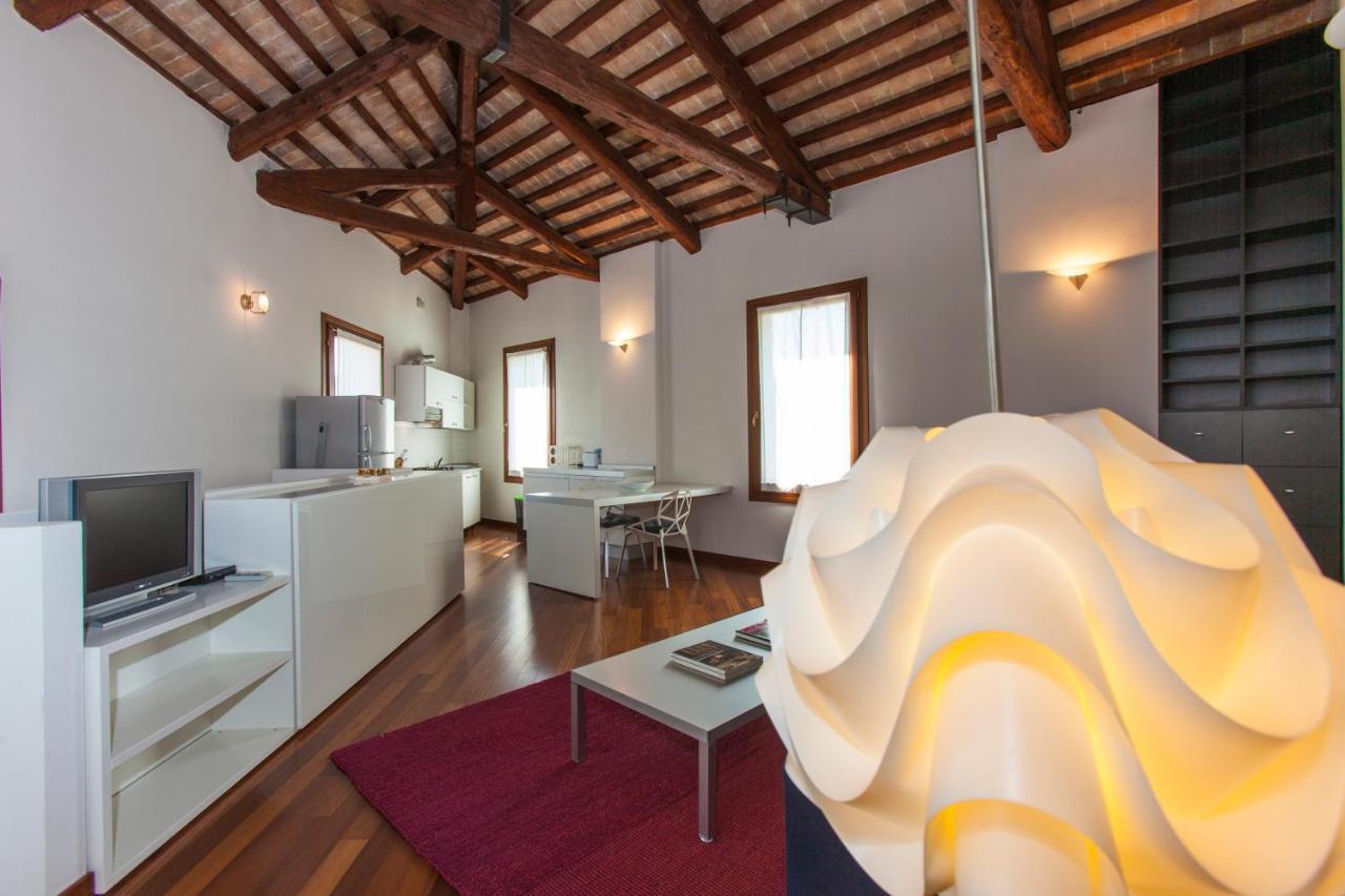 Villa Moro Lin Design Apartments Местре Екстериор снимка