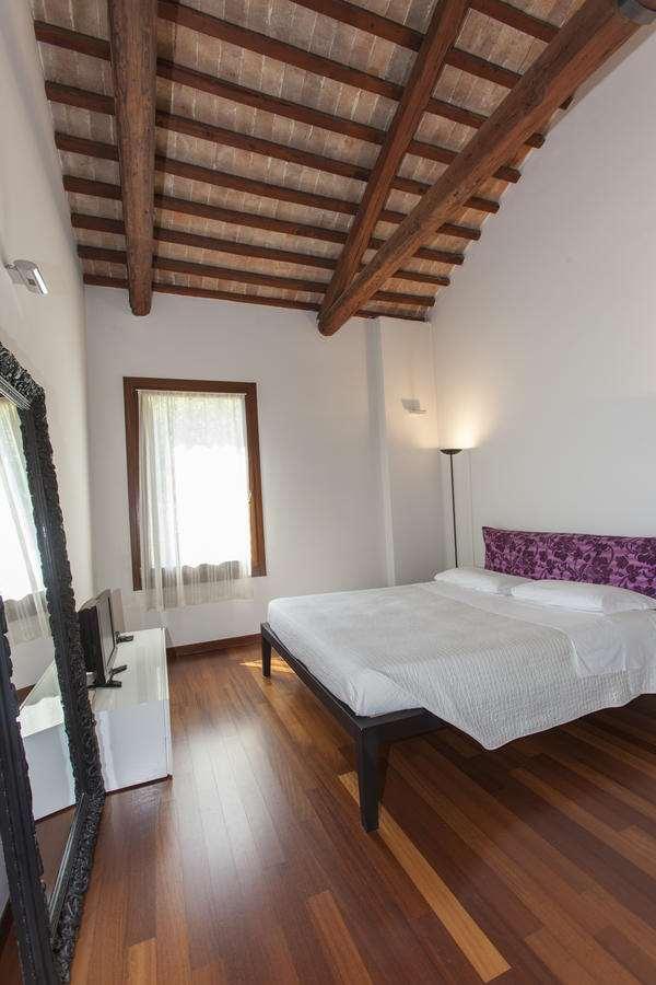 Villa Moro Lin Design Apartments Местре Стая снимка